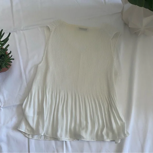 Aritzia Babaton Damien Blouse - Picture 5 of 7